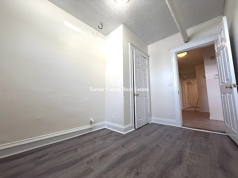 524 Cambridge St #1F — Photo 6
