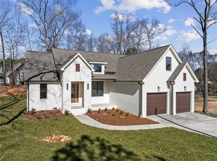 301 Windy Hill Dr, Calhoun, GA 30701