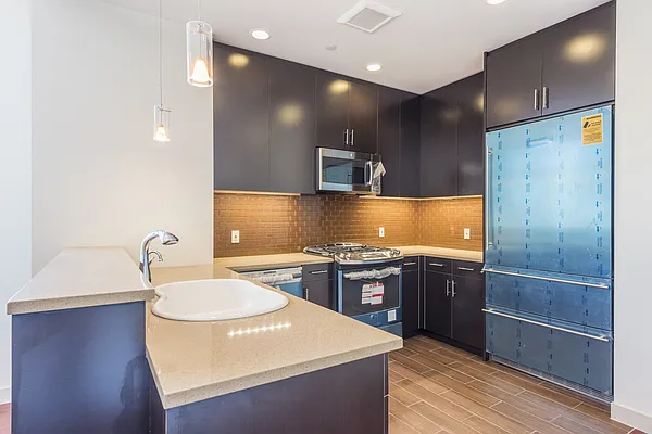 Rented by RE/MAX Midtown | media 23