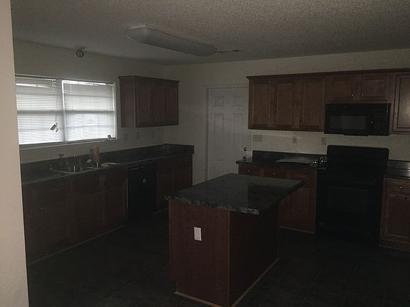 2nd image of 15290 Camelot Dr