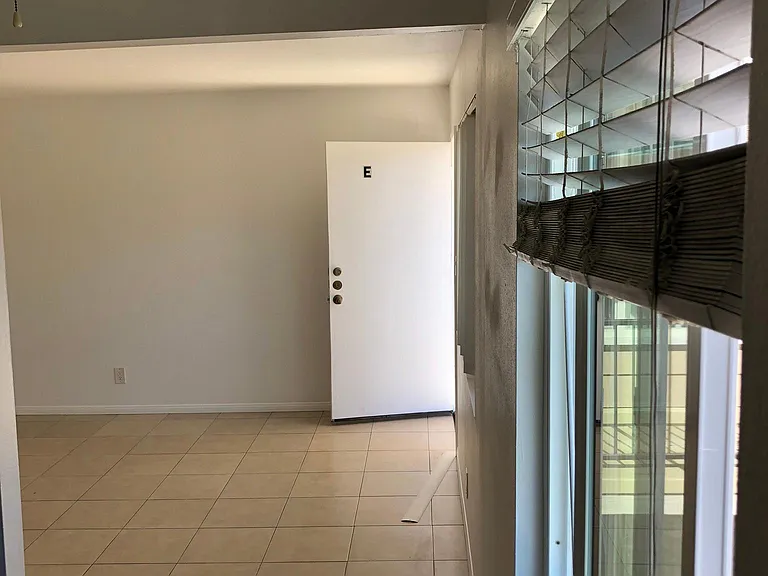 2611 Voorhees Ave #E — Photo 11