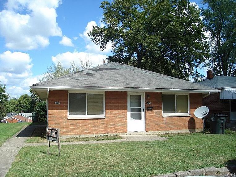 1st image of 825 Jessie St