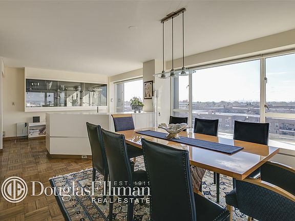 4th image of 16625 Powells Cove Blvd #11B