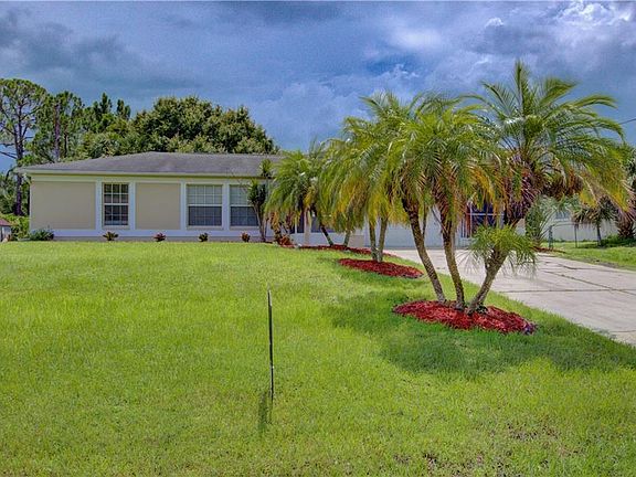 3rd image of 2737 Lucaya Ave
