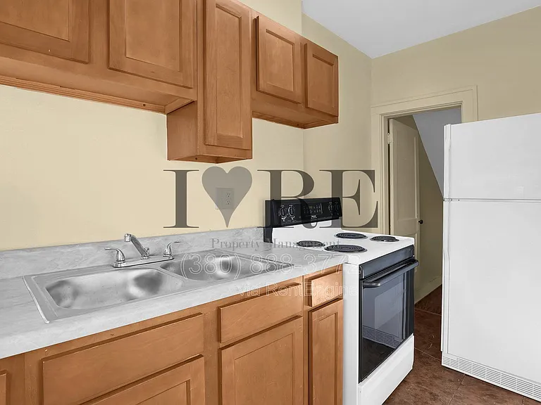 1257 E Livingston Ave — Photo 12