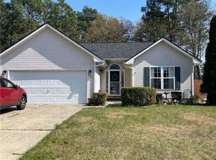 207 Longleaf Pines Dr, Raeford, NC 28376