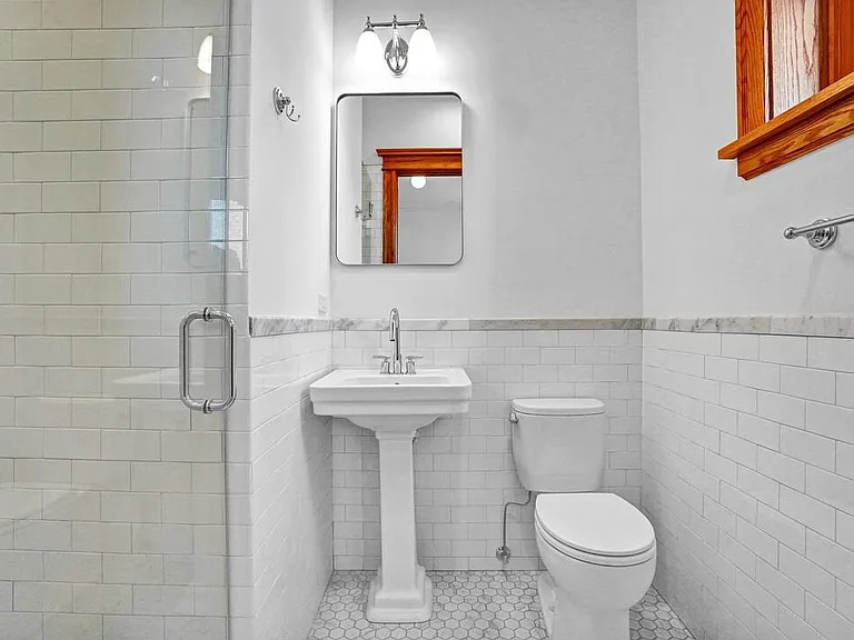 662 W Wellington Ave #3E — Photo 15
