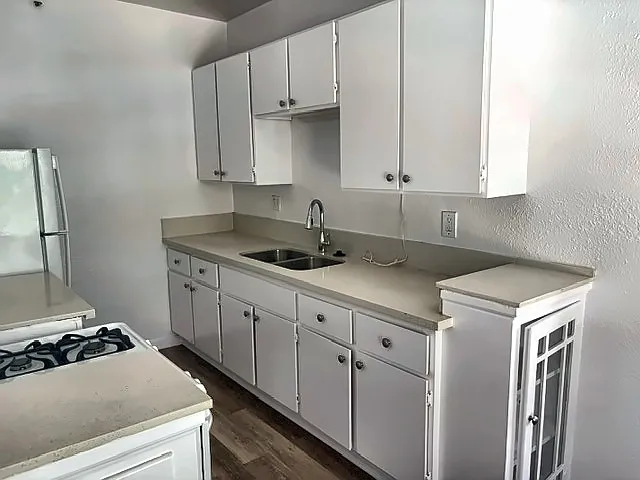 Ojai Apartments — Photo 6