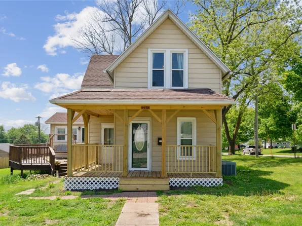 1518 3rd Ave, Belle Plaine, IA 52208