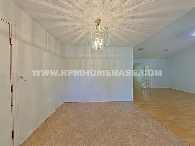 304 Strawbridge Dr — Photo 6