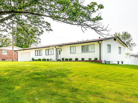 2nd image of 9537 Indian Meadows Dr