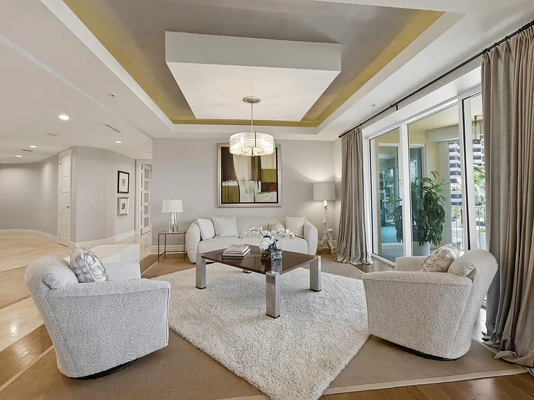 4501 Gulf Shore Blvd N #404 — Photo 5
