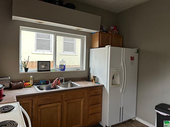 5th image of 105 15th St