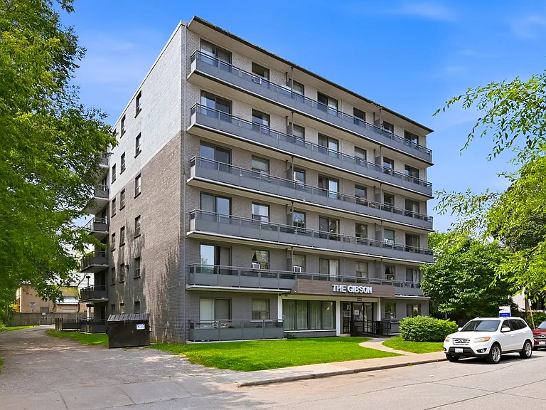 76 Aikman Ave — Photo 5