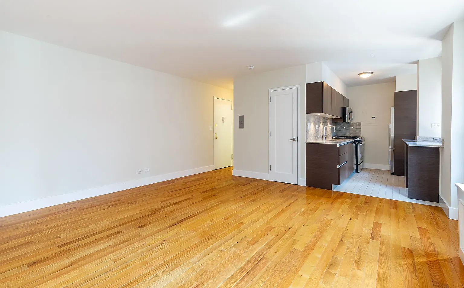 141 East 33rd Street — Photo 4
