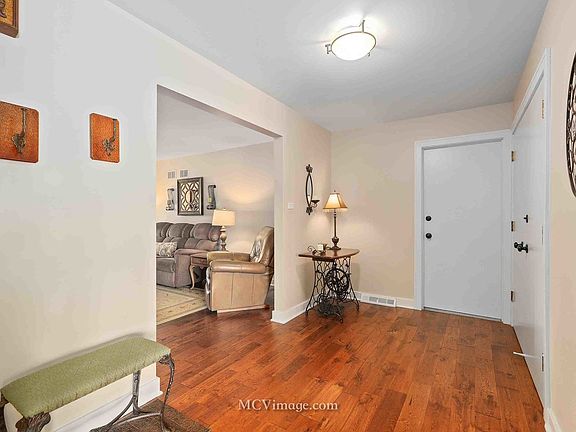 5th image of 15140 Lilac Ct
