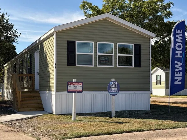 55 N Arapaho Dr #B055, Park City, KS 67219
