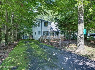 2150 Titania Rd, Tobyhanna, PA 18466