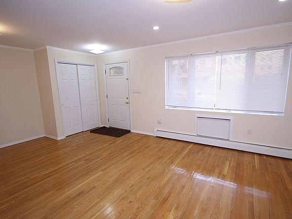 4th image of 135 Bay 50 St Unit 1B