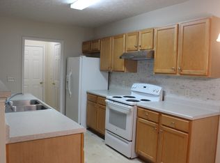 6020 Grovegate Ln, Tucker, GA 30084
