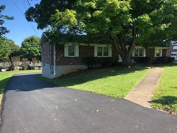 5th image of 308 Brookwood Dr