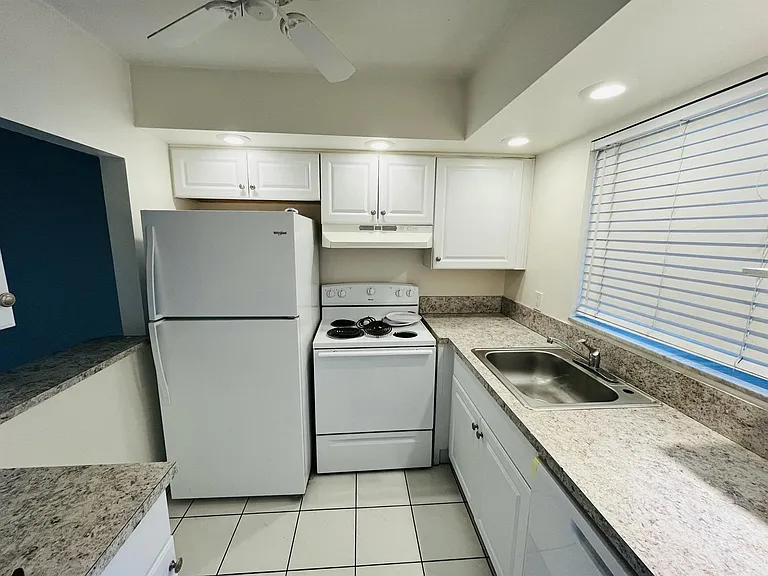 9911 Sandalfoot Blvd #112 — Photo 3