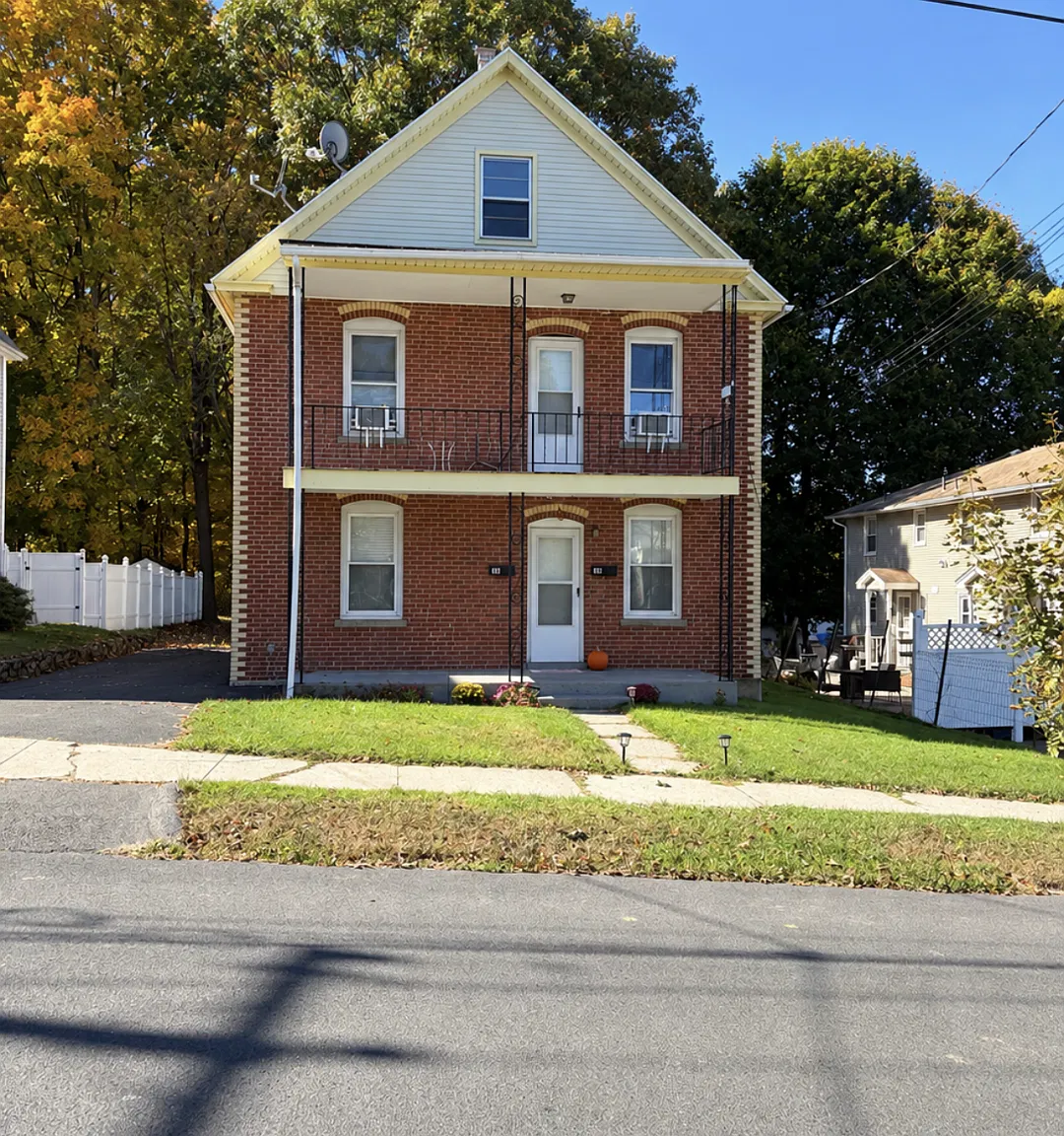 2 bed, 750 sqft, $1,400 — Photo 1