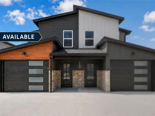 1102 Lockheed St, Bentonville, AR 72712