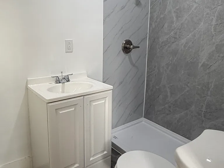 1236 NW 28th St #1 — Photo 5