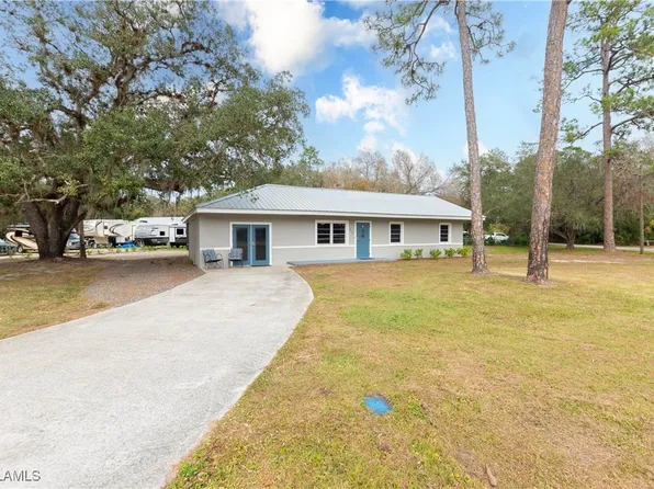 270 Ford Ave, Labelle, FL 33935