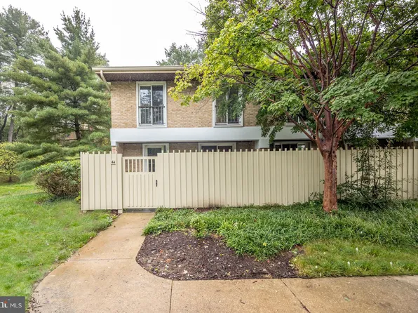 44 Olmsted Green Ct, Baltimore, MD 21210