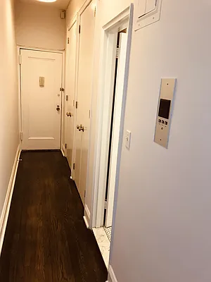 Rented by Metropolis Real Estate of Manhattan | media 18