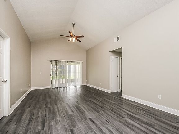 4th image of 931 Ocala Woods Ln