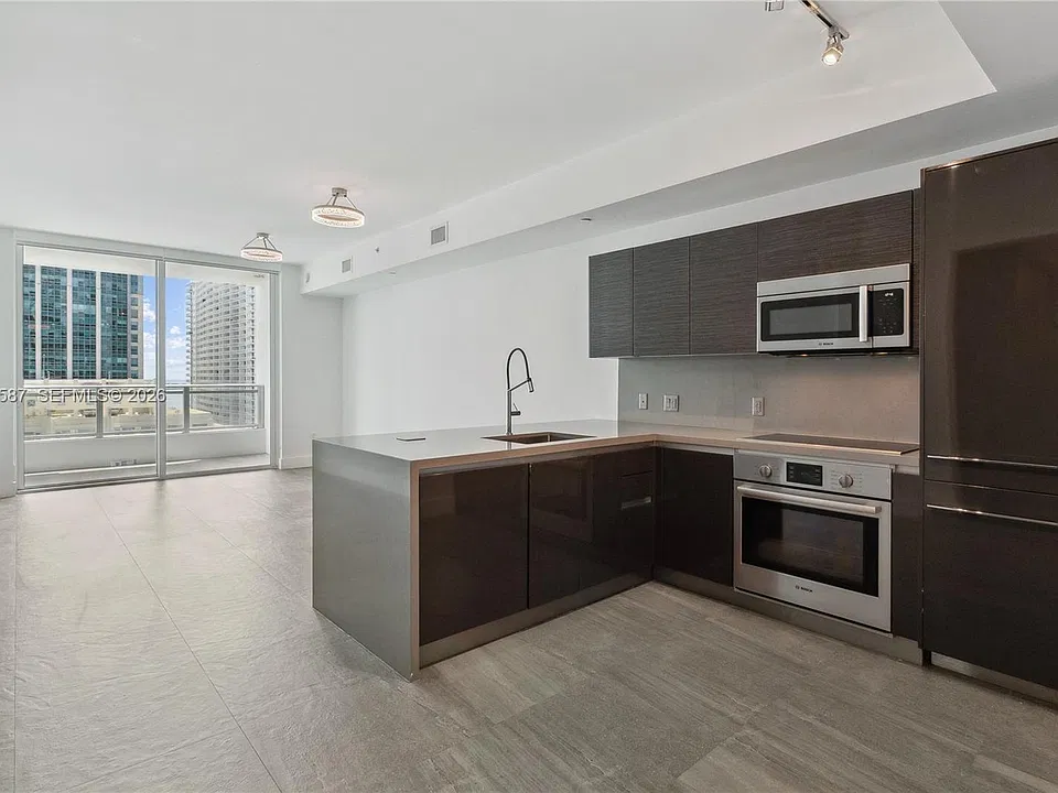 1080 Brickell Ave #2406