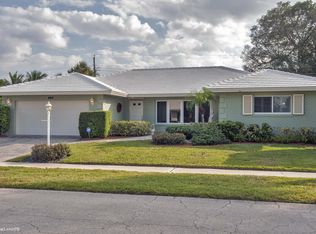 690 Elm Tree Ln, Boca Raton, FL 33486