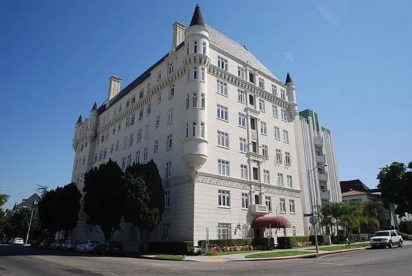 St. Germaine Apartments — Photo 2