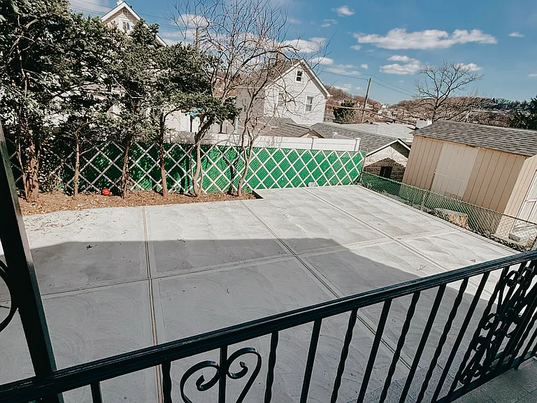 35 Cypress Ave #2 — Photo 6