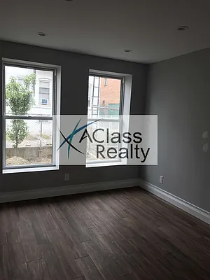 Rented by A Class Realty Long Island City LLC | media 5