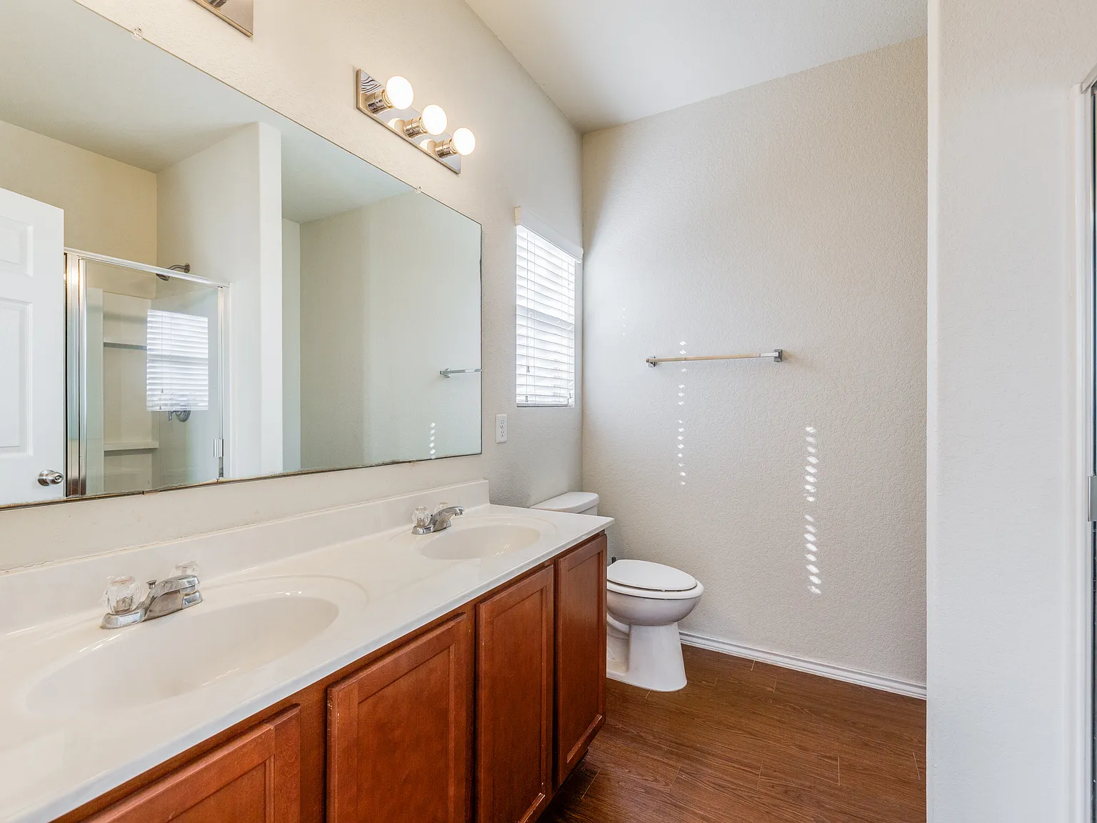 3 bed, 1427 sqft, $2,150 — Photo 4