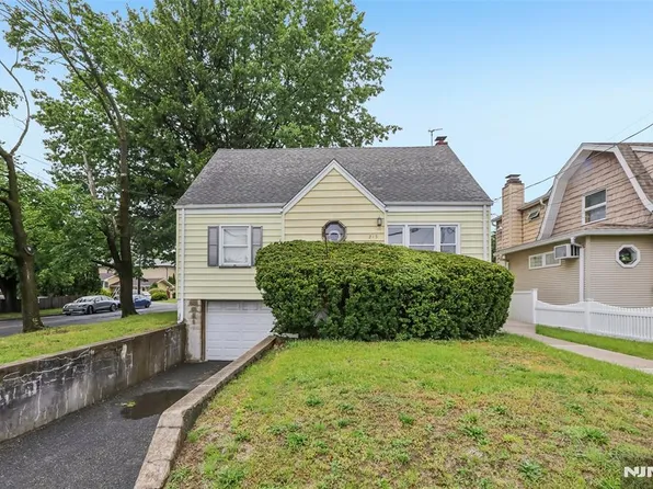 215 Henley Ave, New Milford, NJ 07646