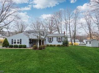 12 Herms Pl, Morristown, NJ 07960