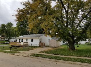 9242 Larimore Ave, Omaha, NE 68134