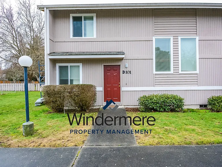 141 SW 6th Ave — Photo 16