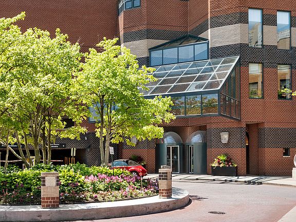 2nd image of 3660 N Lakeshore Dr #905
