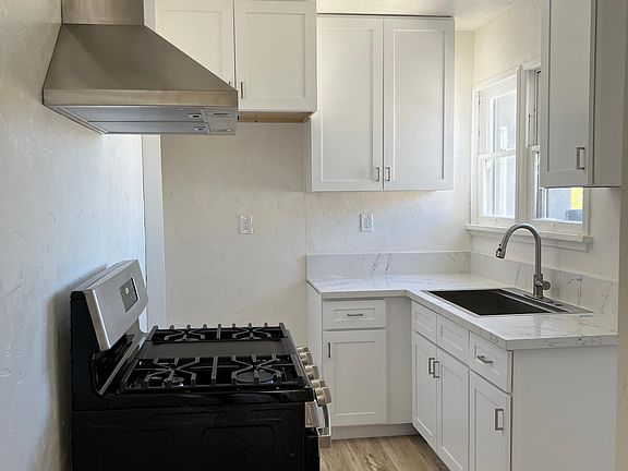 3rd image of 1507 N Avenue 50