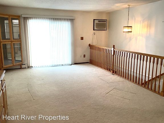 4th image of 36 10th St E APT 1