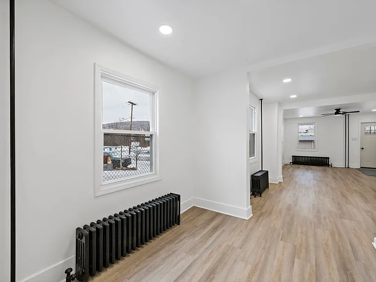 348 1st St — Photo 3