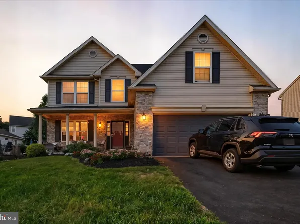 623 Woodrow Ct, Wernersville, PA 19565