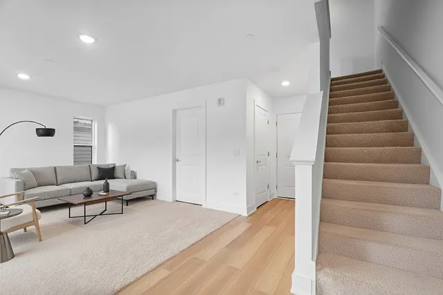 8375 Mulberry Ave — Photo 2