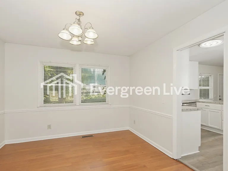 3410 Winchester Dr — Photo 5
